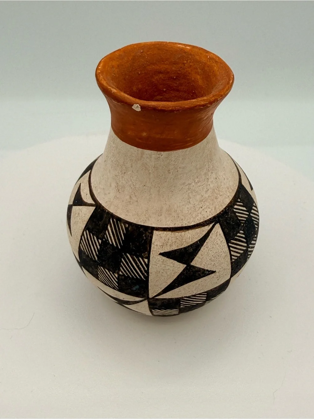 Signed Acoma Pueblo Juana Garcia Southwestern Ceramic Vase Terracotta Rim